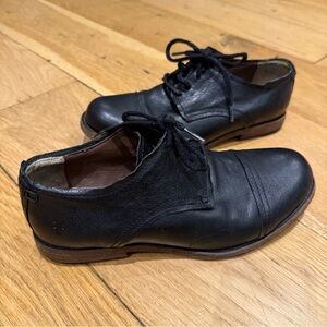 Frye’s men’s black leather dress shoes, 8.5